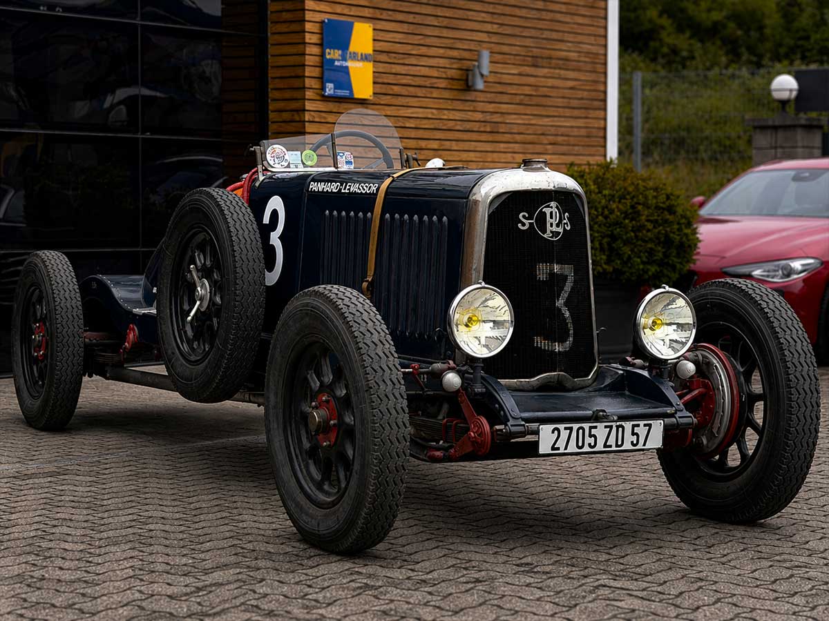 Oldtimer bei Autoshop Saar